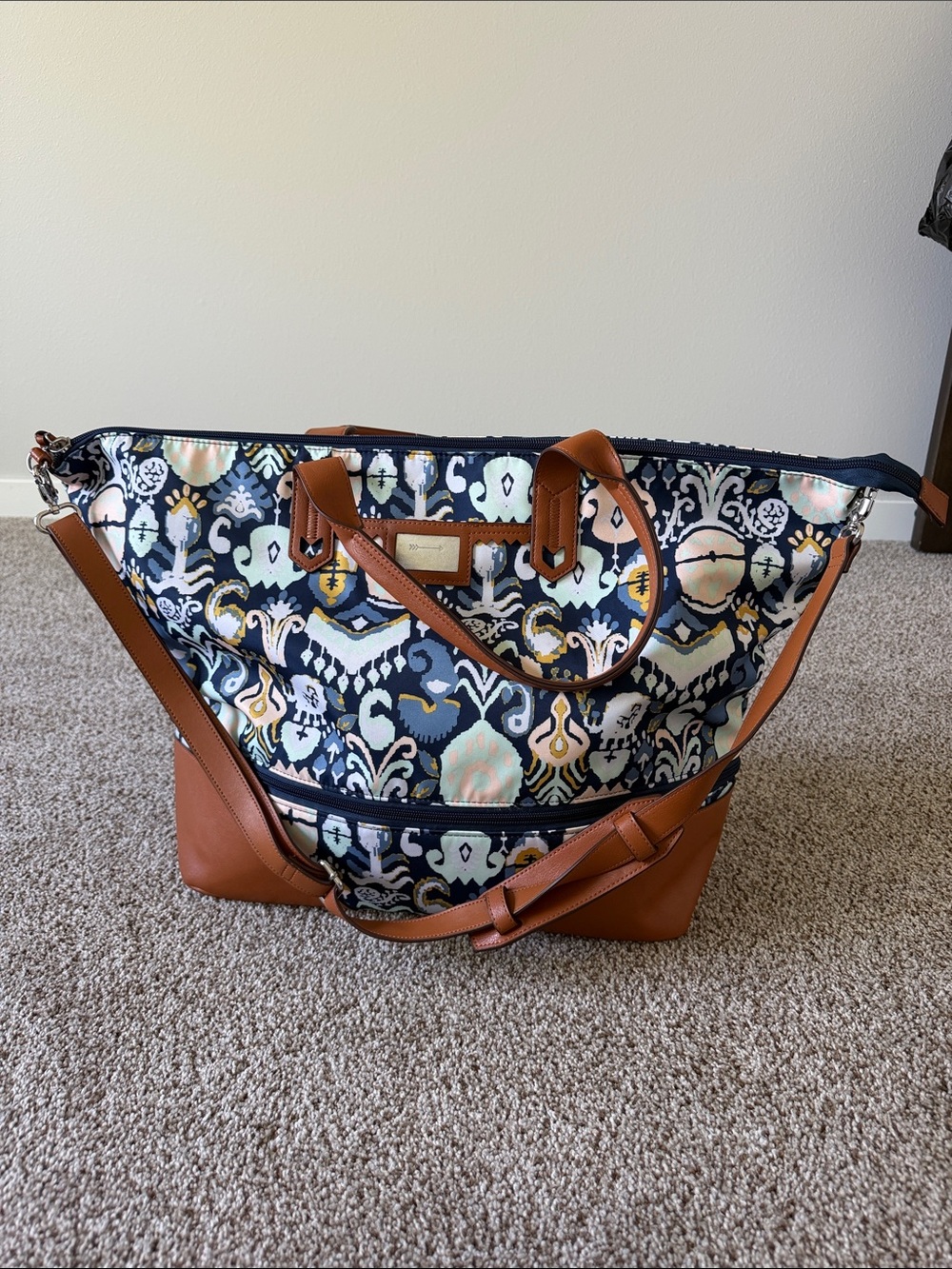 Stella & Dot Getaway Travel Bag